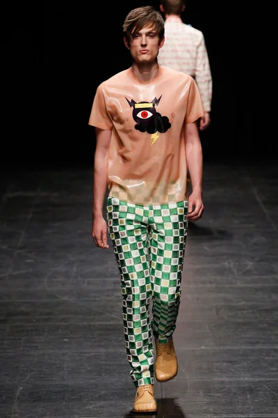 Look 22